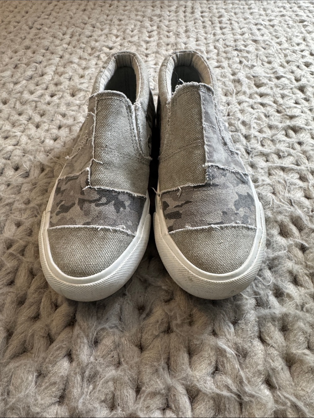 Slip-On Canvas Sneakers in Light Gray with Camouflage Accent